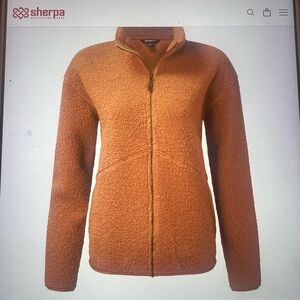 Sherpa Adventure Gear jacket is NEW - warm -full-zip-classic style -size Large